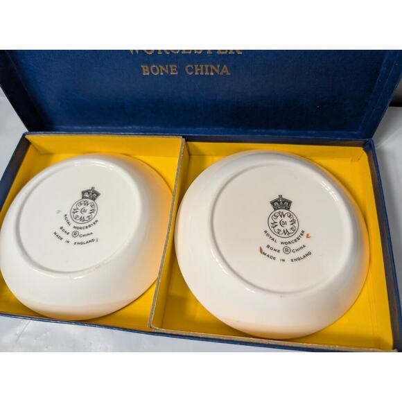 Vintage Royal Worcester Bone China Set Of 2 Coasters/Small Dish Woodland Pattern - Picture 4 of 6